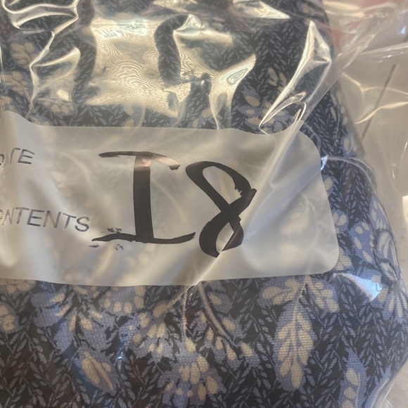 J jill Pure Jill eco terry top floral blue Lenzing blend soft casual stretch M - Picture 12 of 12